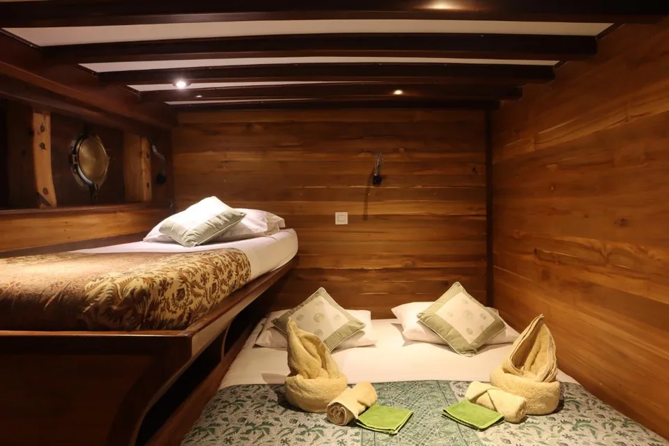 Deluxe cabin