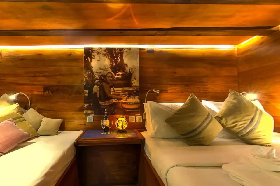 Double Cabin 2