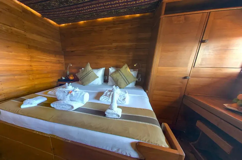 Double Cabin 7