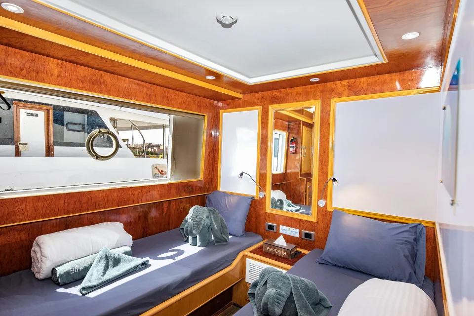Emperor Vessel Asmaa Upper Twin 3